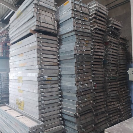 Trampillas para andamios – Plataformas con acceso de 1 a 3 metros