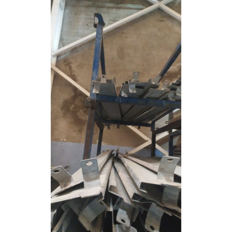 Rodapiés metálicos para andamios – Seguridad en varias medidas